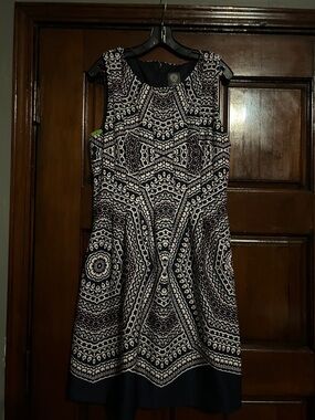 Vince Camuto Black and White Sleeveless Fit & Flare Dress